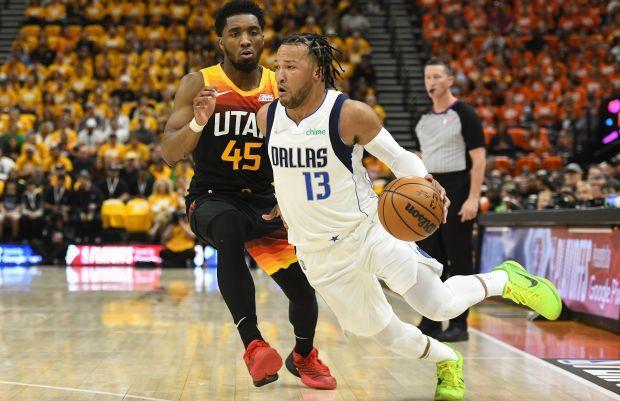 据那些与他 据那些与他