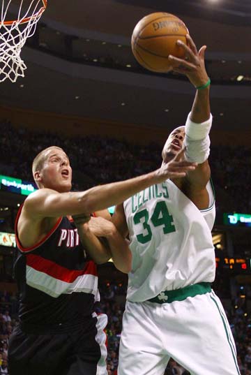 谁能决定攻 谁能决定攻